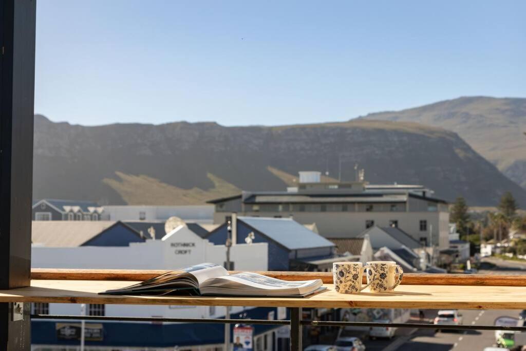 Hermanus Waterfront, Sea View Apartment With Balcony Eksteriør billede