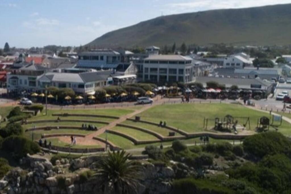 Hermanus Waterfront, Sea View Apartment With Balcony Eksteriør billede